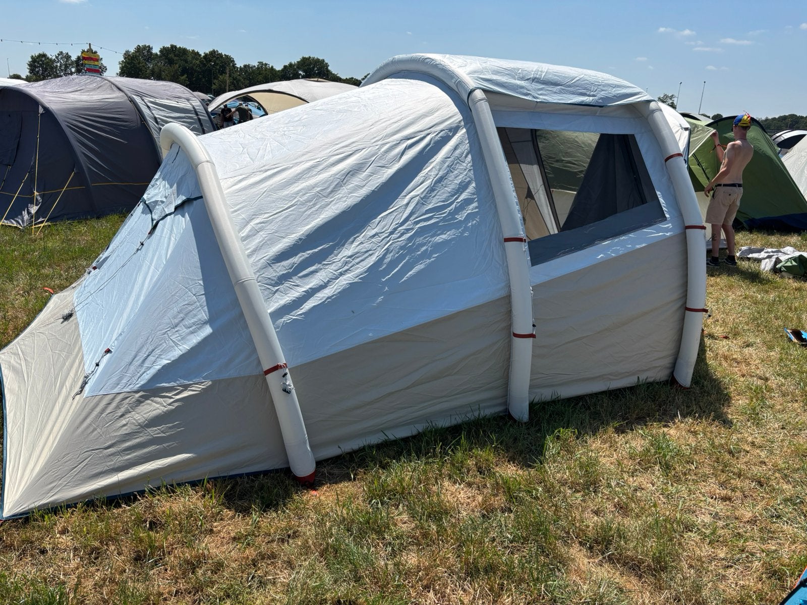 Supermooie opblaasbare tent, quechua 4 persoons, nwst, Ophalen of Verzenden, Zo goed als nieuw