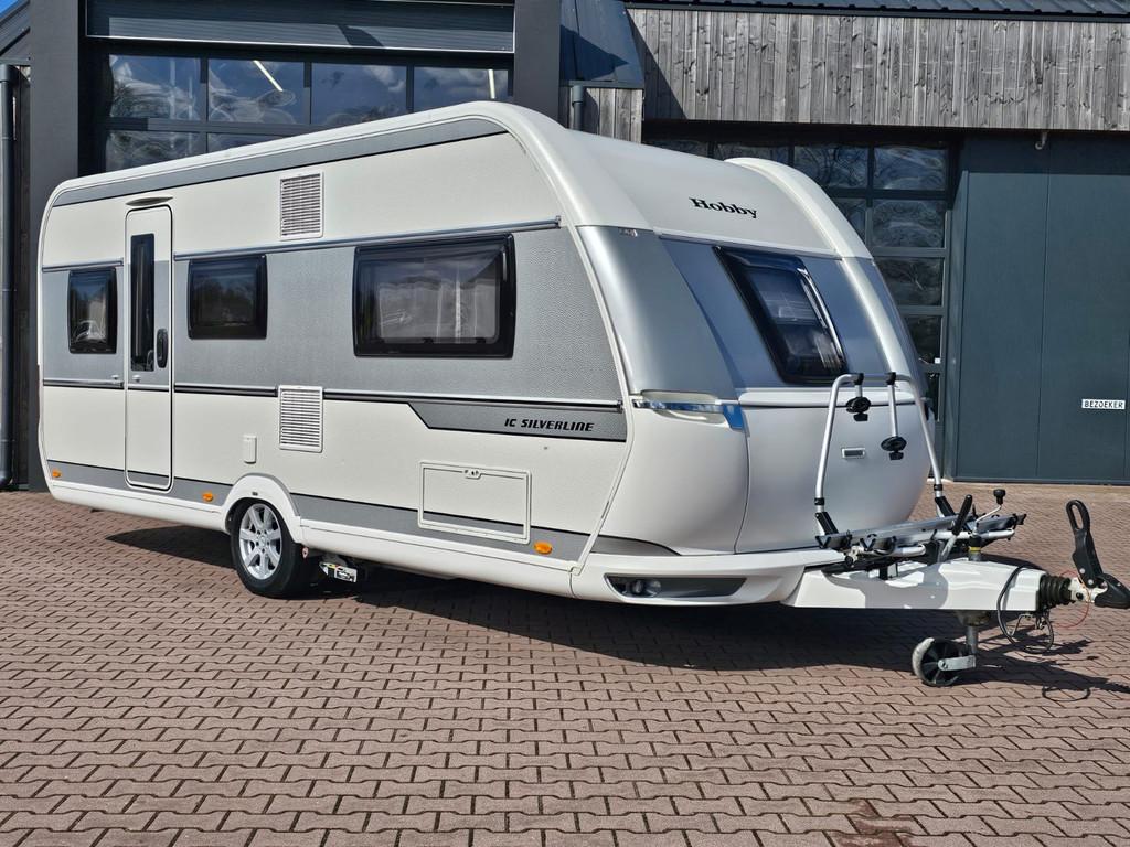 Hobby 495 UL De Luxe IC-Silverline | Enkele bedden | Mover |, Caravans en Kamperen, Koelkast, Rondzit, Hobby, Bedrijf