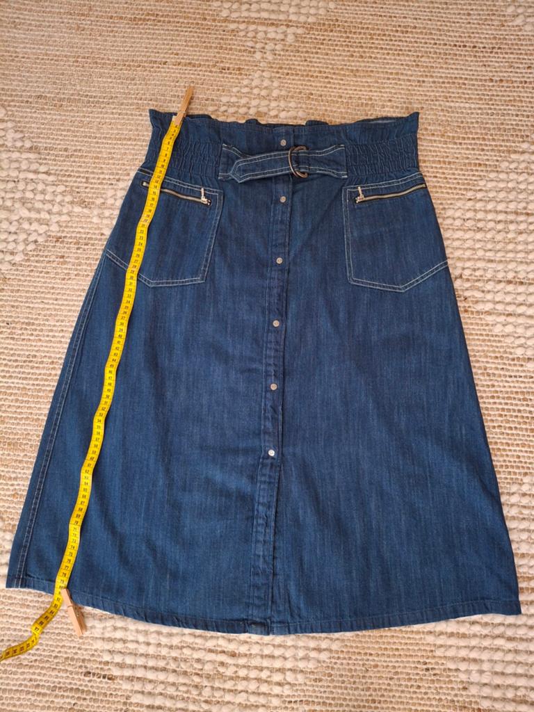 Stijlvolle spijkerrok met knoopsluiting en riem, Kleding | Dames, Rokken, Maat 38/40 (M), Blauw, Ophalen of Verzenden, Onder de knie