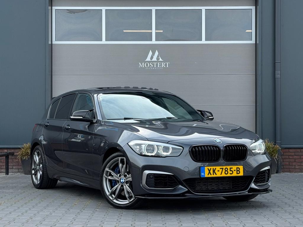BMW 1-serie M135i xDrive/326pk|2015|LCI|Schuifdak|Leder|CarP, Auto's, Gebruikt, 327 pk, Leder, Bedrijf