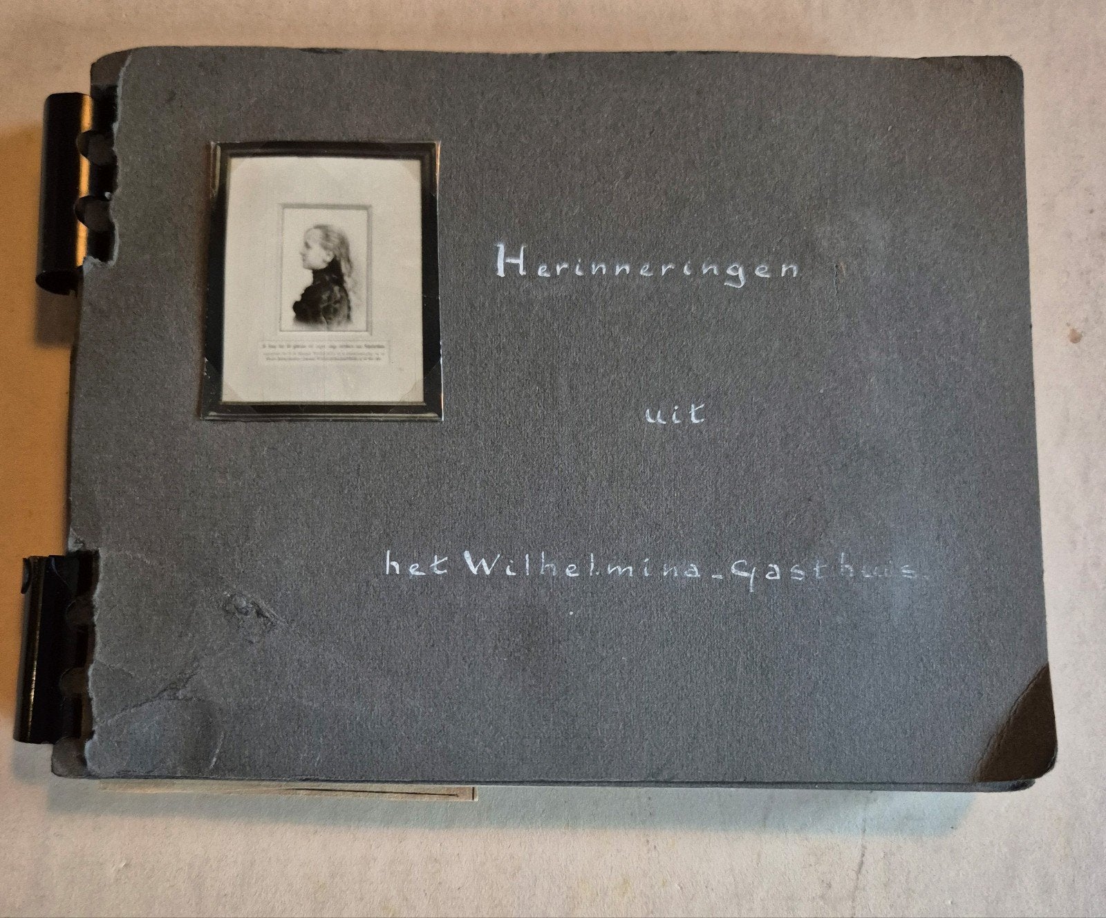 Antiek fotoalbum Wilhelminagasthuis Amsterdam, Antiek en Kunst, Kunst | Tekeningen en Foto's, Ophalen of Verzenden