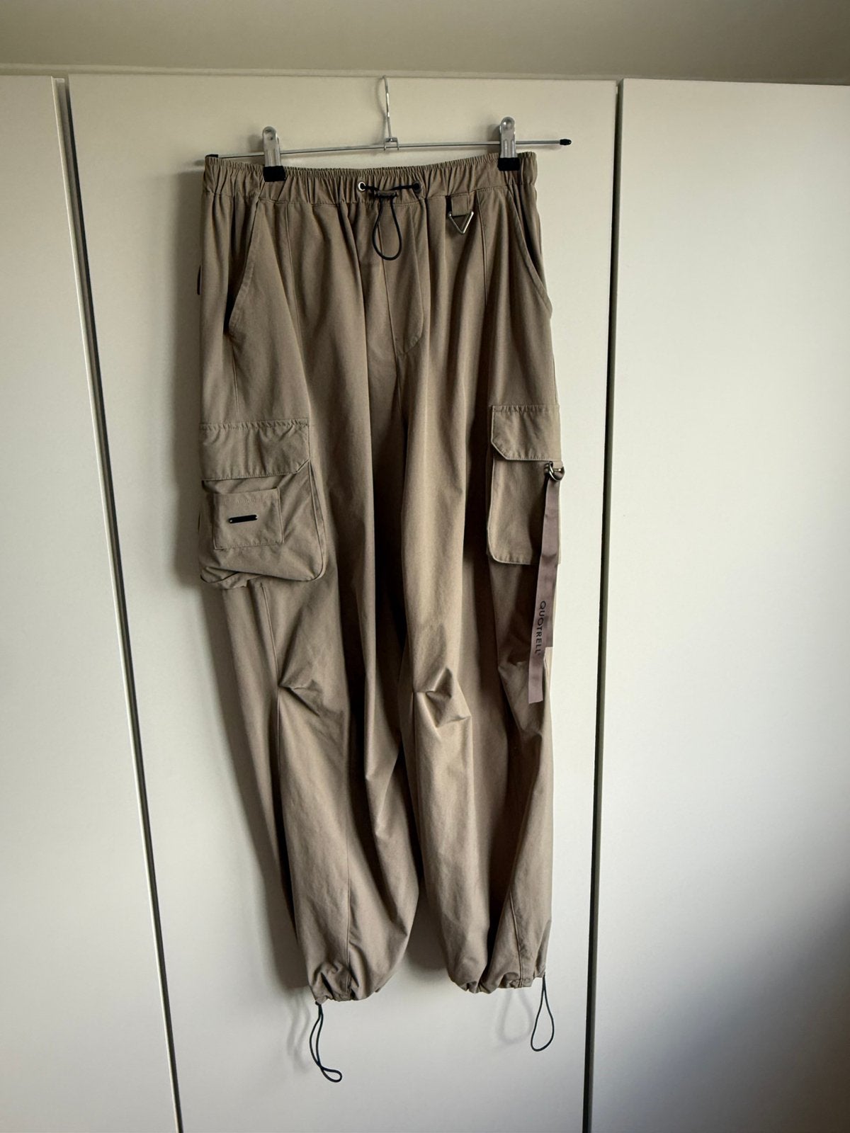 Quotrell Bruna Cargo pants taupe M, Maat 38/40 (M), Bruin, Verzenden, Zo goed als nieuw