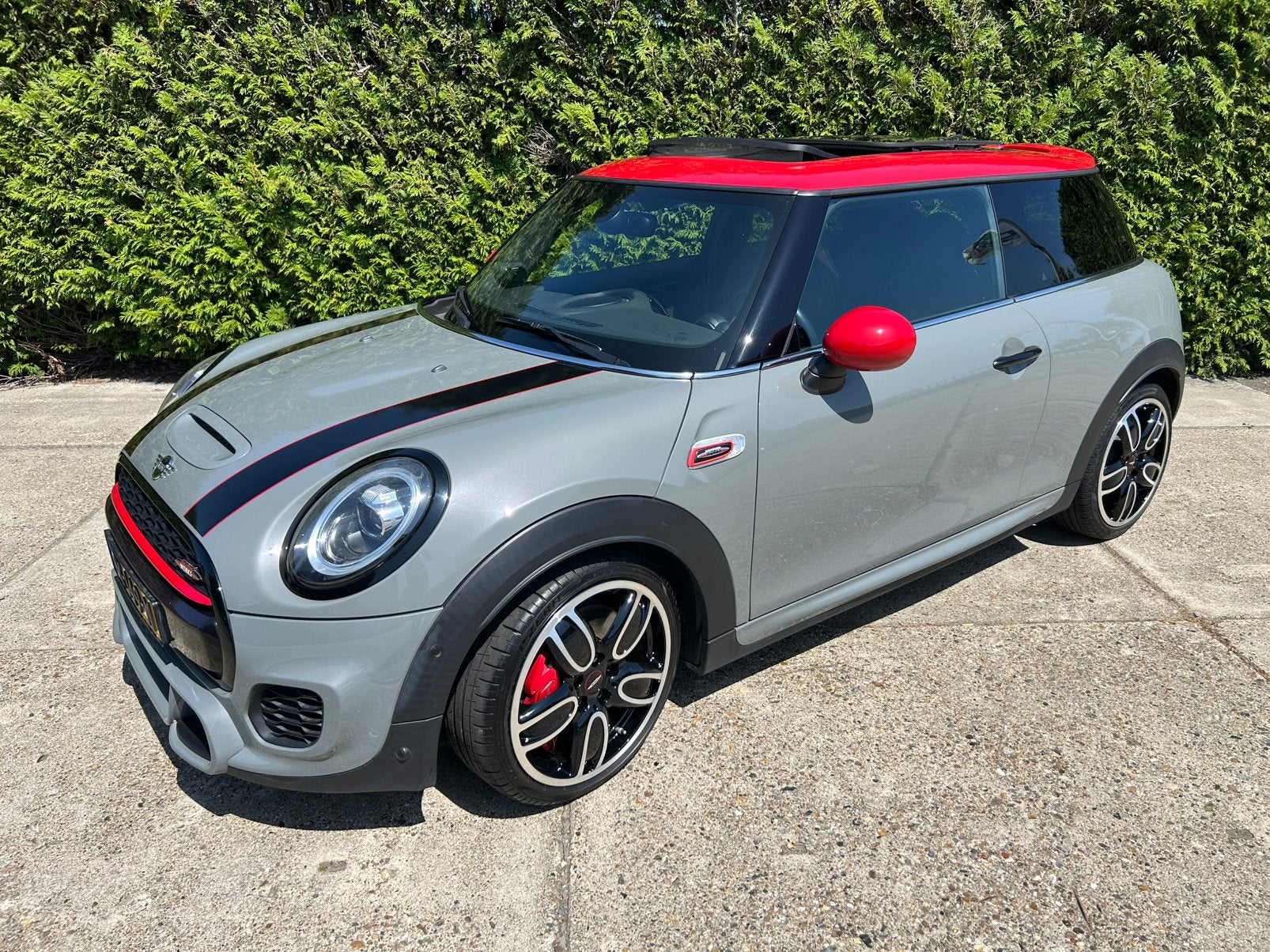 Mini JCW 3-deurs (f56) 2.0 231pk Aut 2018 Grijs nwe APK, Auto's, Mini, 1998 cc, 4 cilinders, 4 stoelen, Leder en Stof
