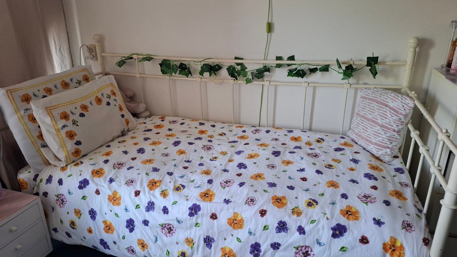IKEA eenpersoonsbed, wit metalen frame, Gebruikt, 90 cm, Eenpersoons, Wit