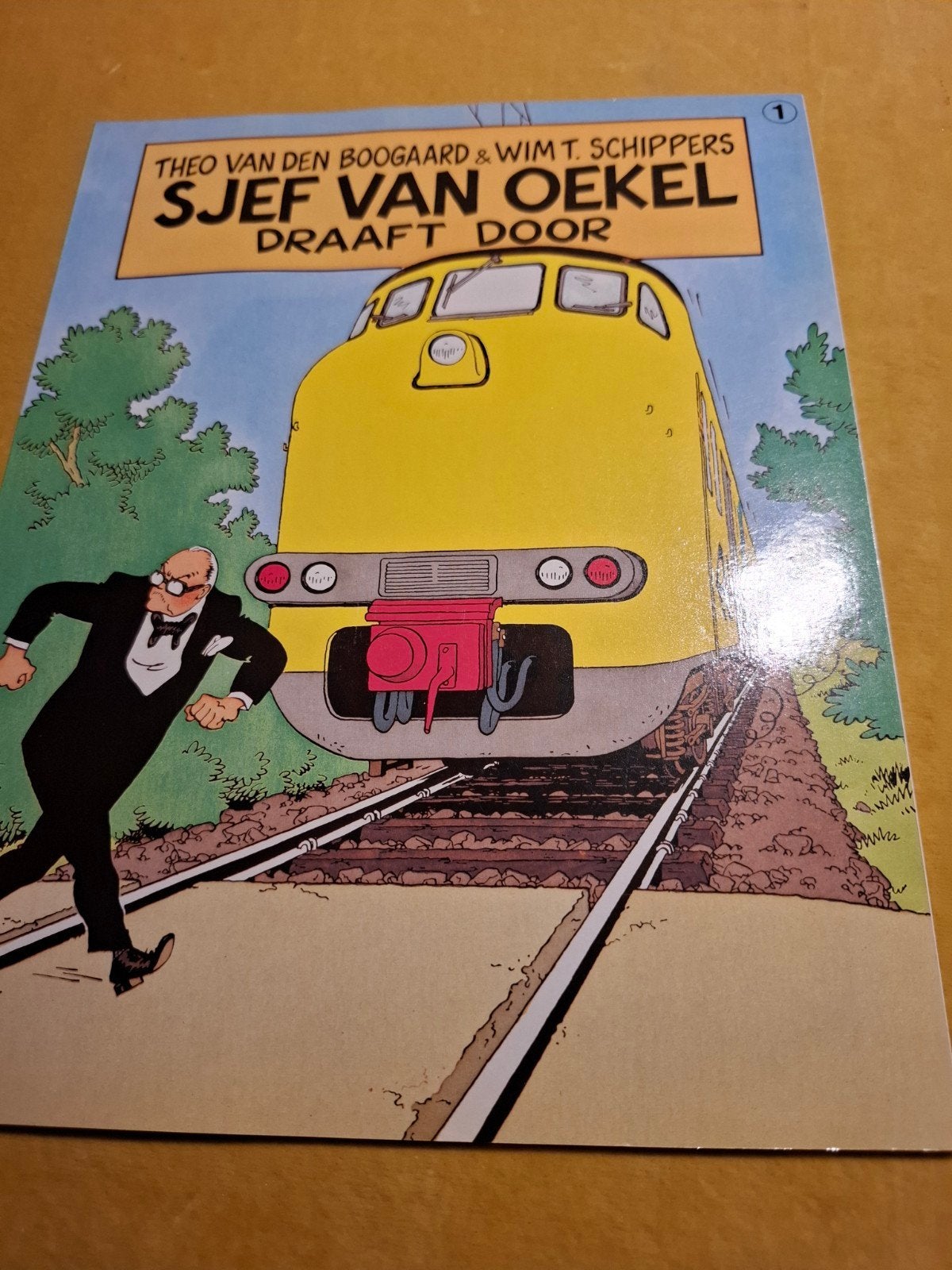 Sjef van Oekel Draaft Door - Stripboek, Boeken, Eén stripboek, Ophalen of Verzenden, Gelezen, Theo van den Boogaard & Wim T. Schippers