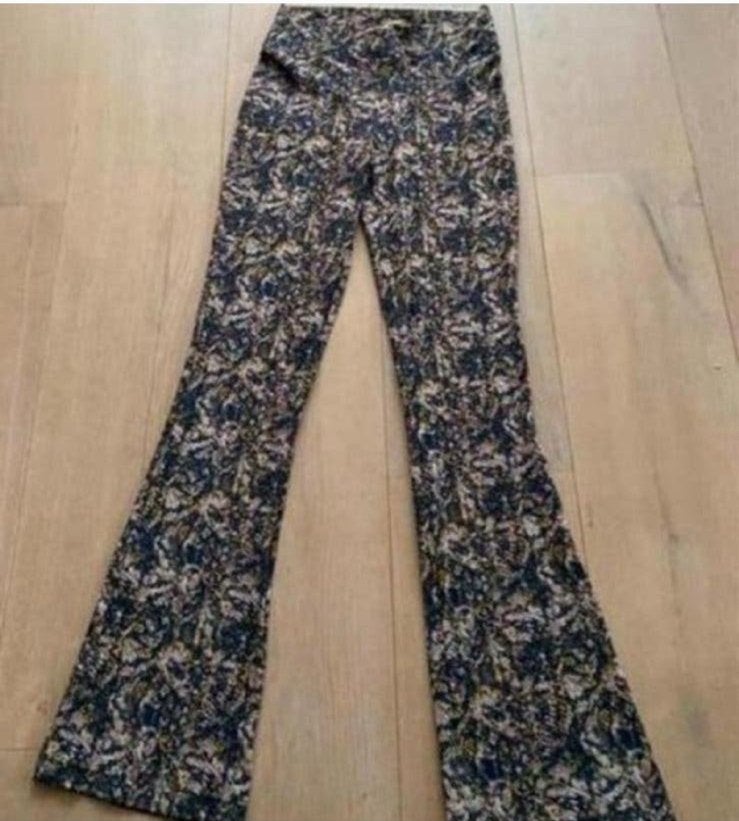 Japan tky xs nieuw flared stretch, Zwart, Ophalen of Verzenden, Zo goed als nieuw, Maat 34 (XS) of kleiner
