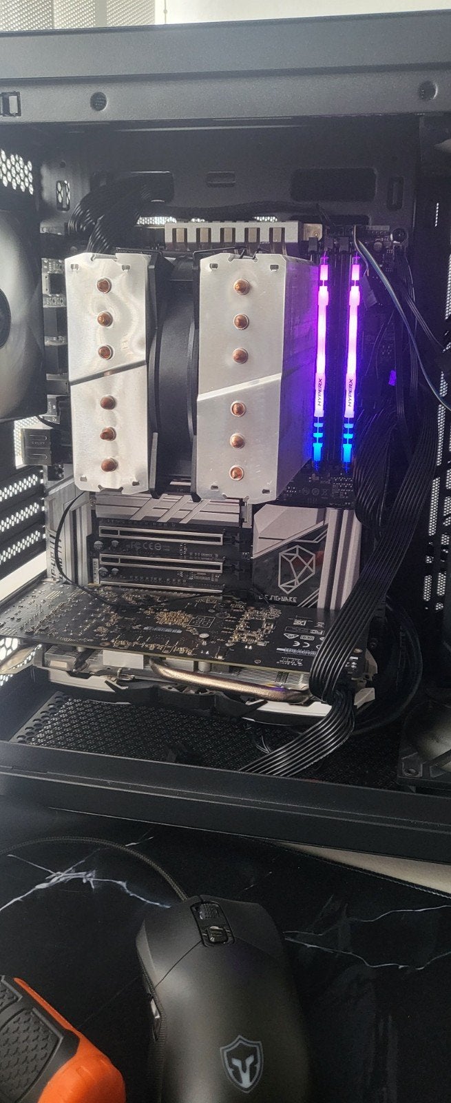 Krachtige Gaming PC - Zilver/Zwart Design, 1 TB SSD, Onbekend, Ophalen of Verzenden, Zo goed als nieuw
