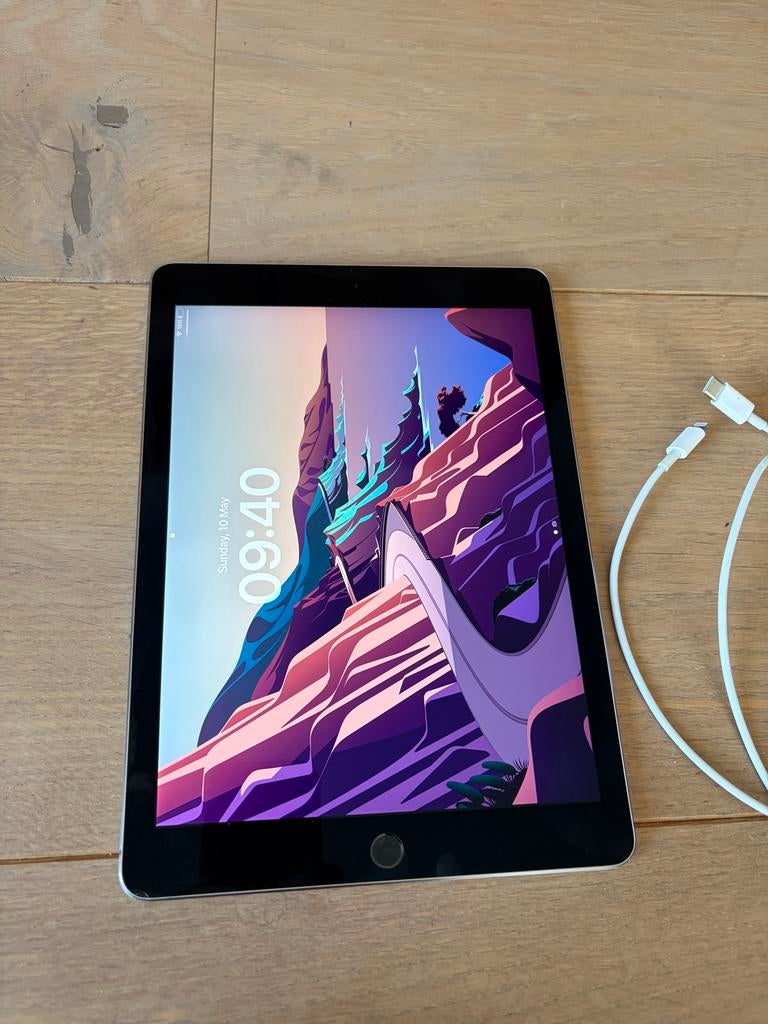 Apple iPad pro (2016) 32gb Wi-Fi A1673, Computers en Software, Apple iPads, 10 inch, Apple iPad, Ophalen of Verzenden, Zo goed als nieuw