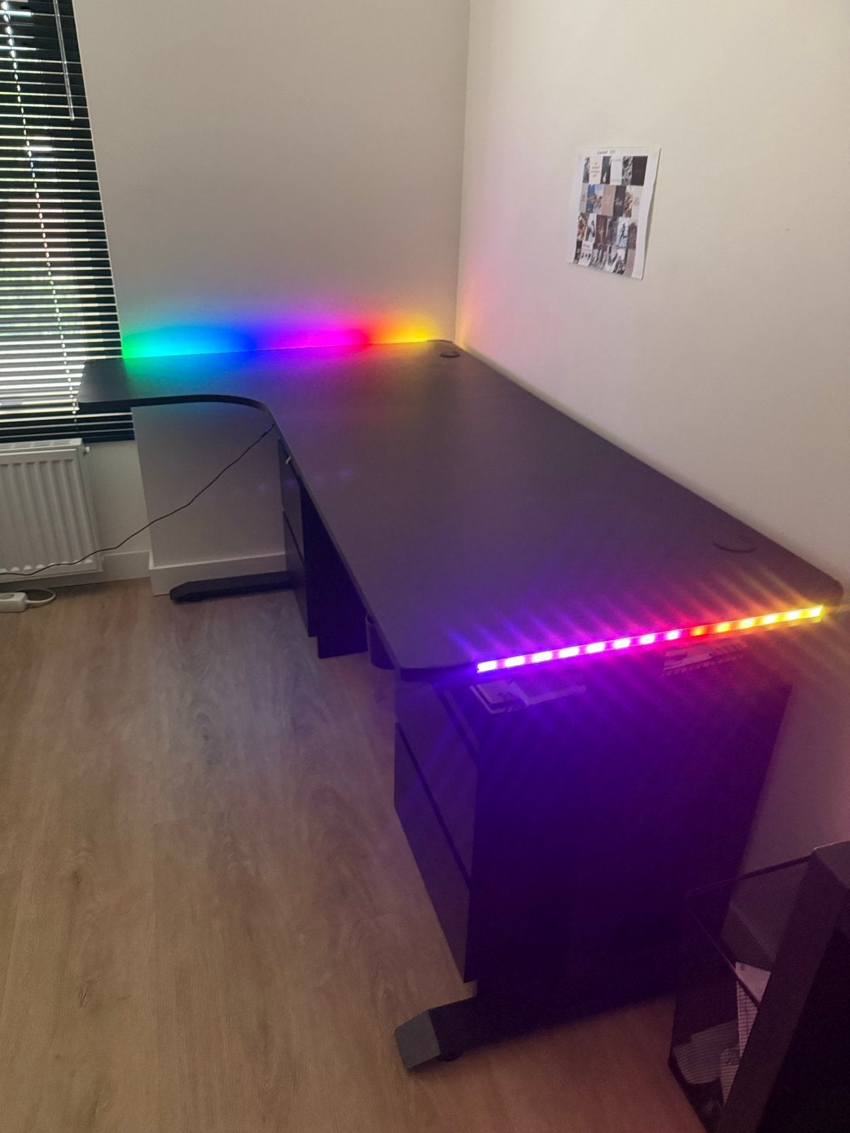 Gaming Bureau met RGB LED Verlichting, Ophalen, Zwart, Met lades, Spaanplaat of MDF