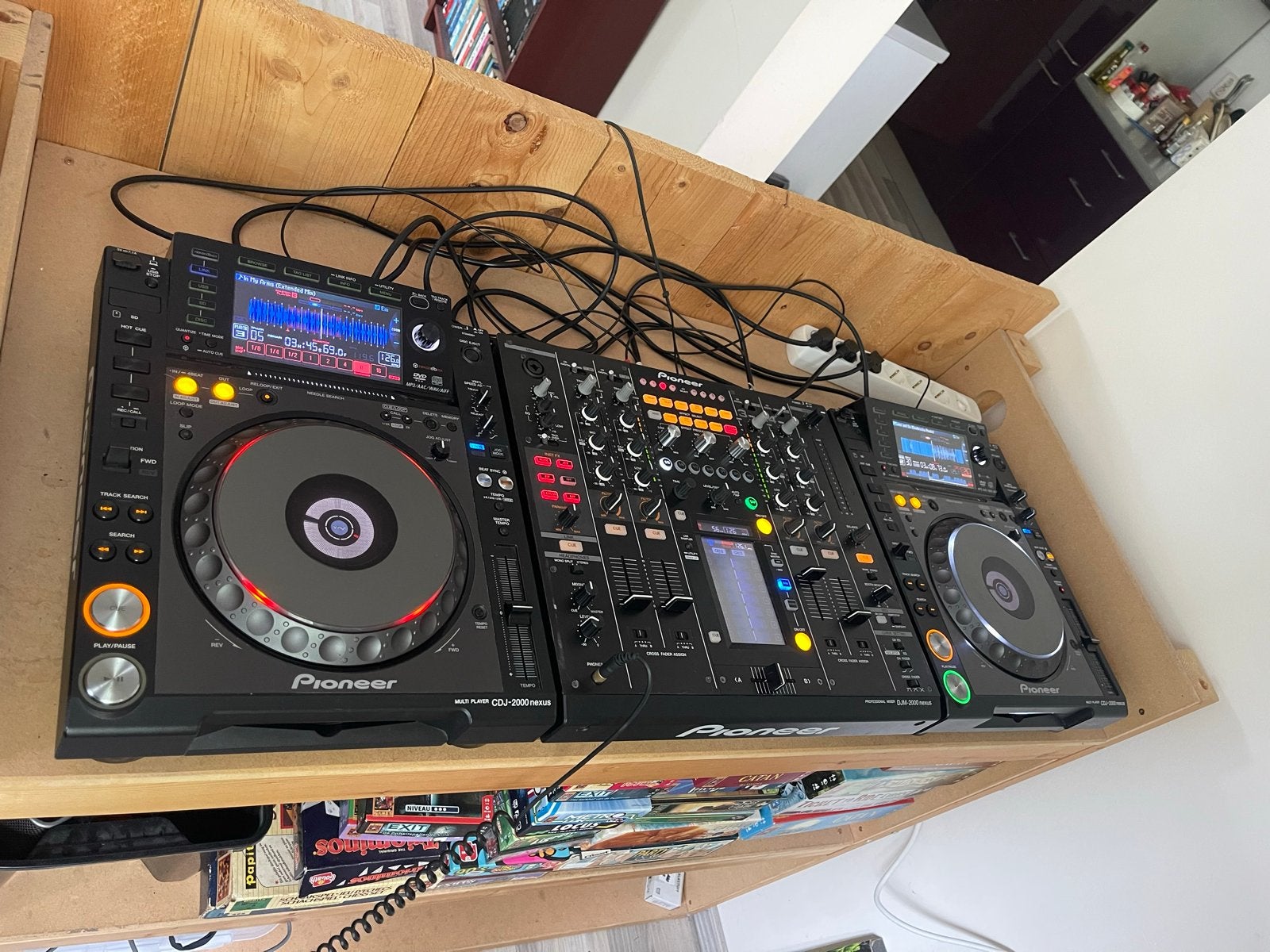 2 X CDJ2000NXS & DJM2000NXS (incl. stofkappen en flighcases), Ophalen, Zo goed als nieuw, Dj-set, Pioneer