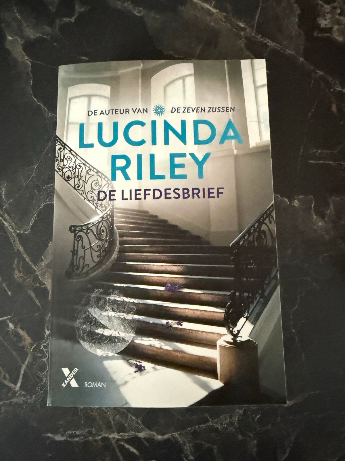 Lucinda Riley - De Liefdesbrief (Roman), Ophalen of Verzenden, Zo goed als nieuw, Nederland