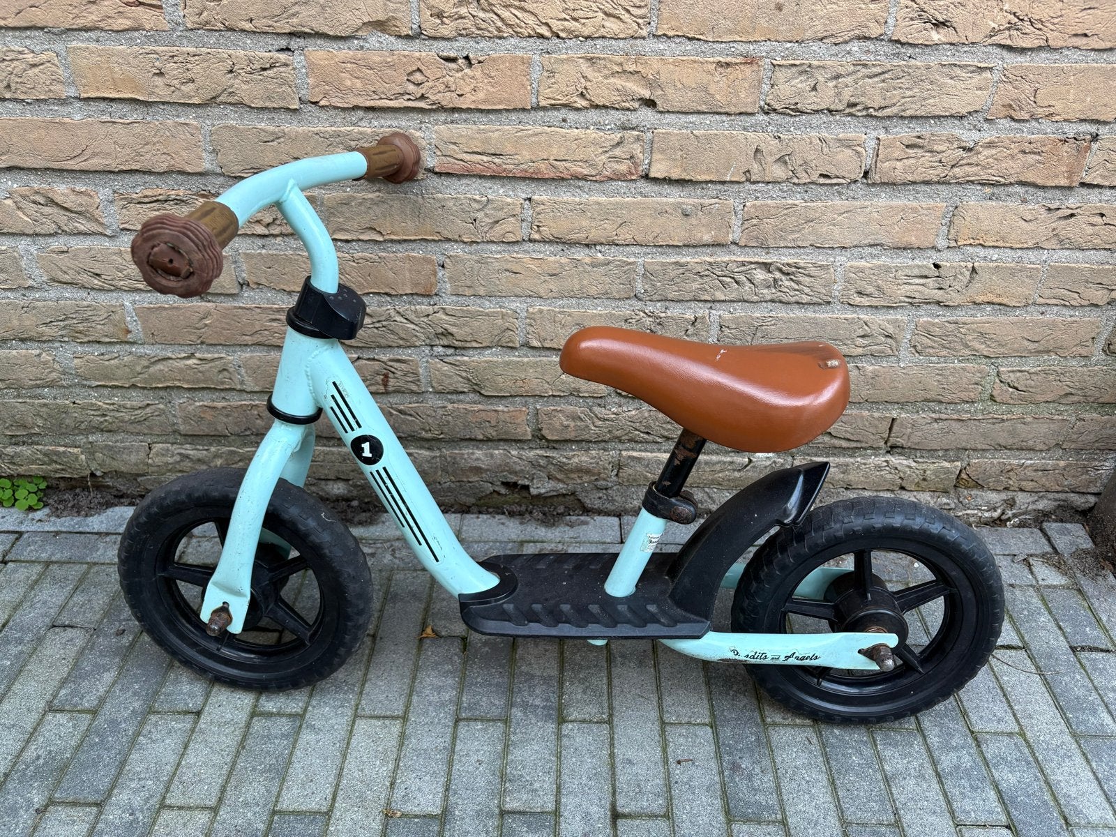 Foto 2 van Bandits & Angels Loopfiets Mint Groen
