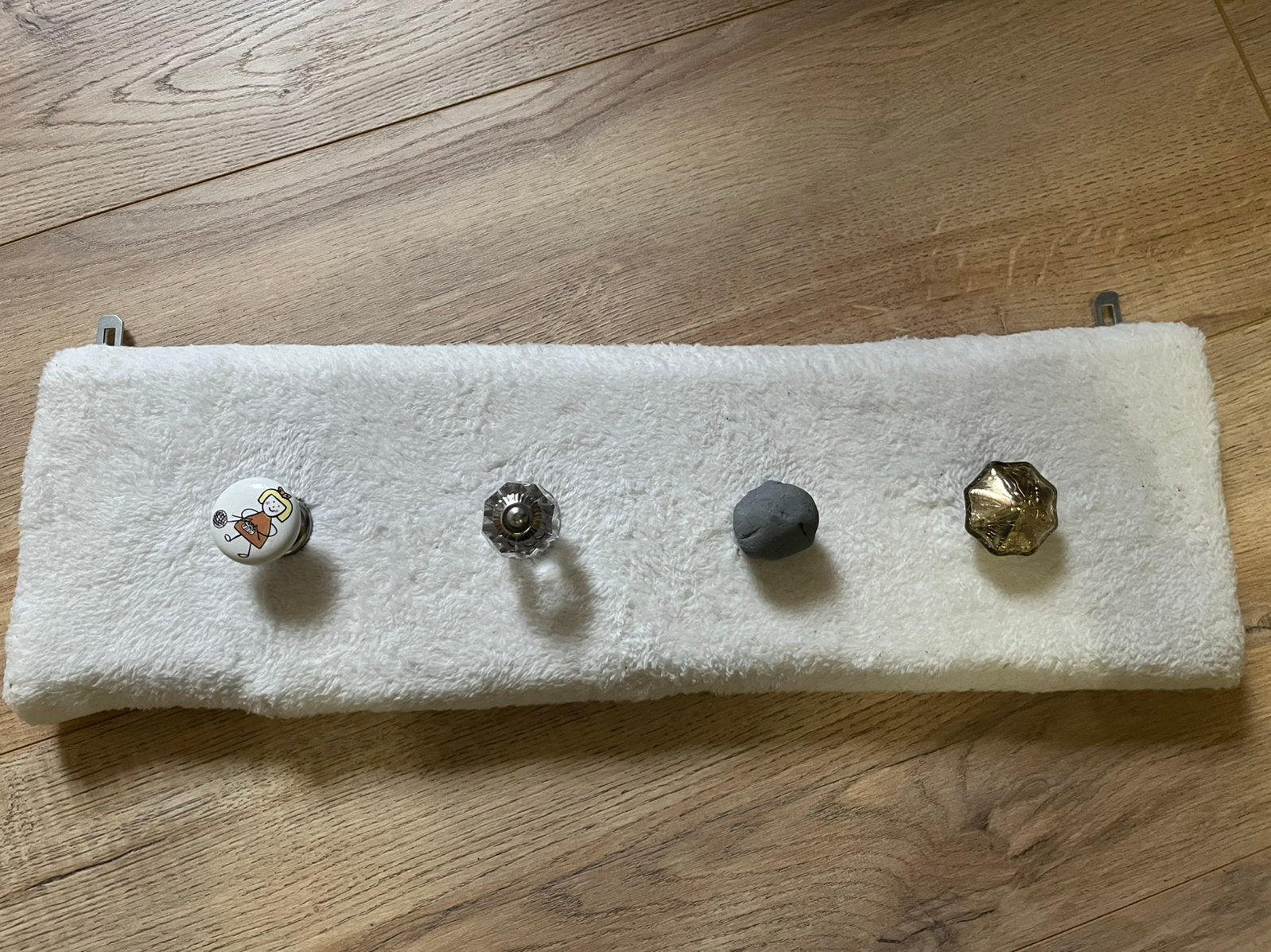 Zelfgemaakt (kinder)kapstok, Ophalen