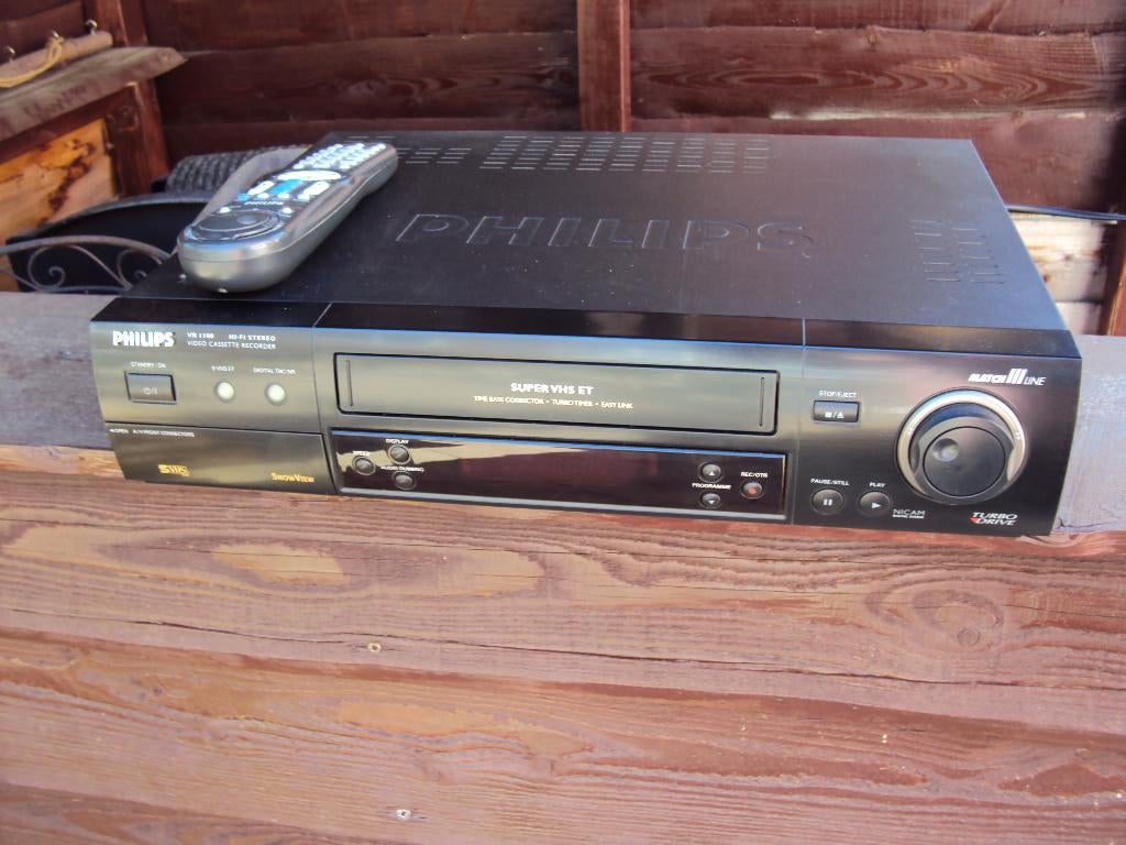 Philips VR 1100 werkt + A.B. + Akai.  Deze doet niets ., Ophalen, Gebruikt, VHS-speler of -recorder