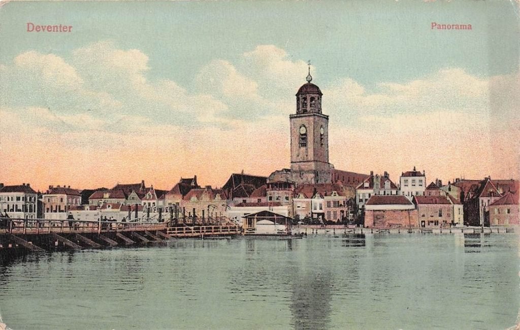 702-323-017 Deventer Panorama, Verzamelen, Ansichtkaarten | Nederland, Verzenden, Voor 1920, Overijssel