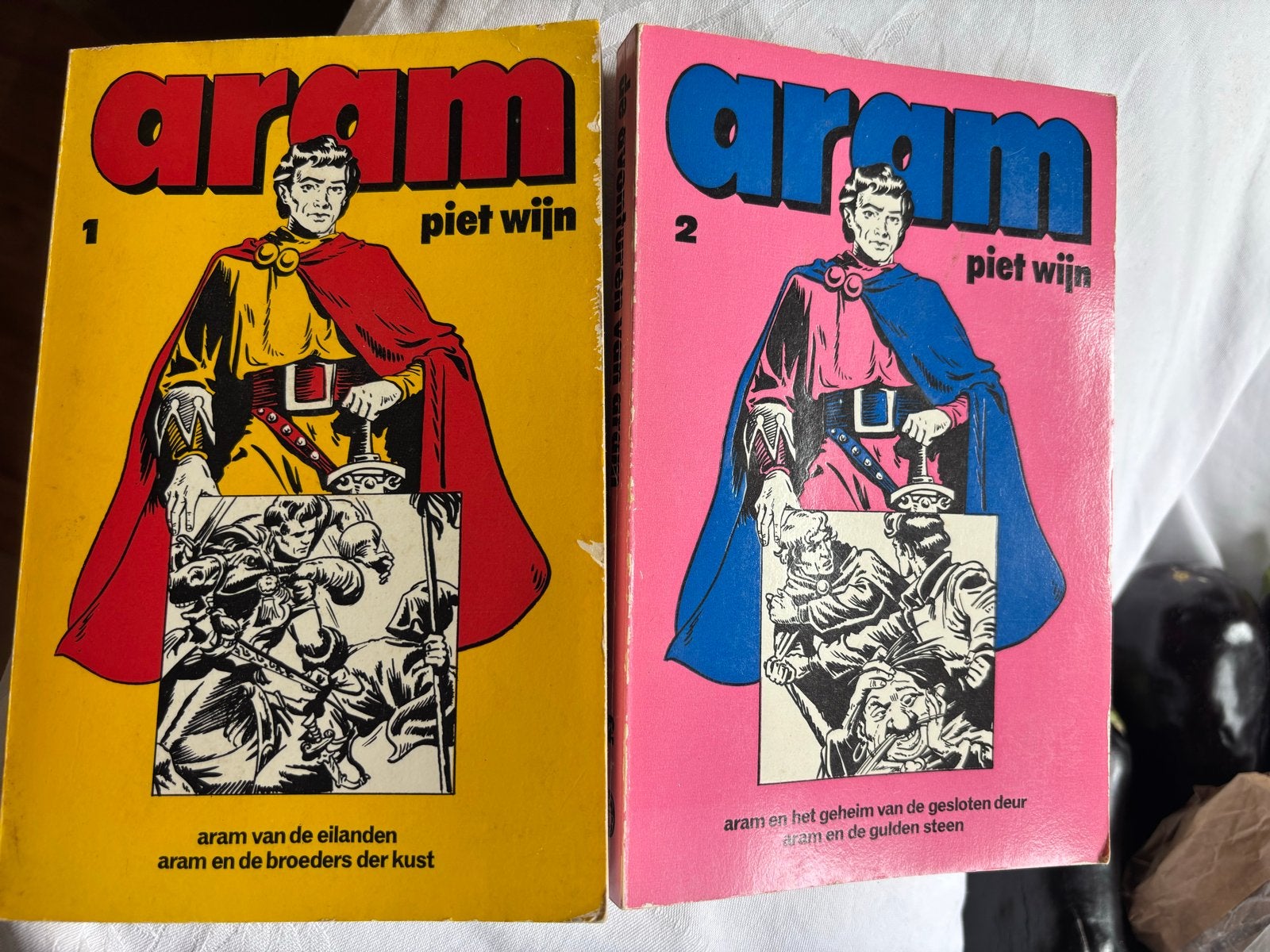Aram stripboeken - Deel 1 en 2 van Piet Wijn, Boeken, Stripboeken, Meerdere stripboeken, Ophalen of Verzenden, Gelezen