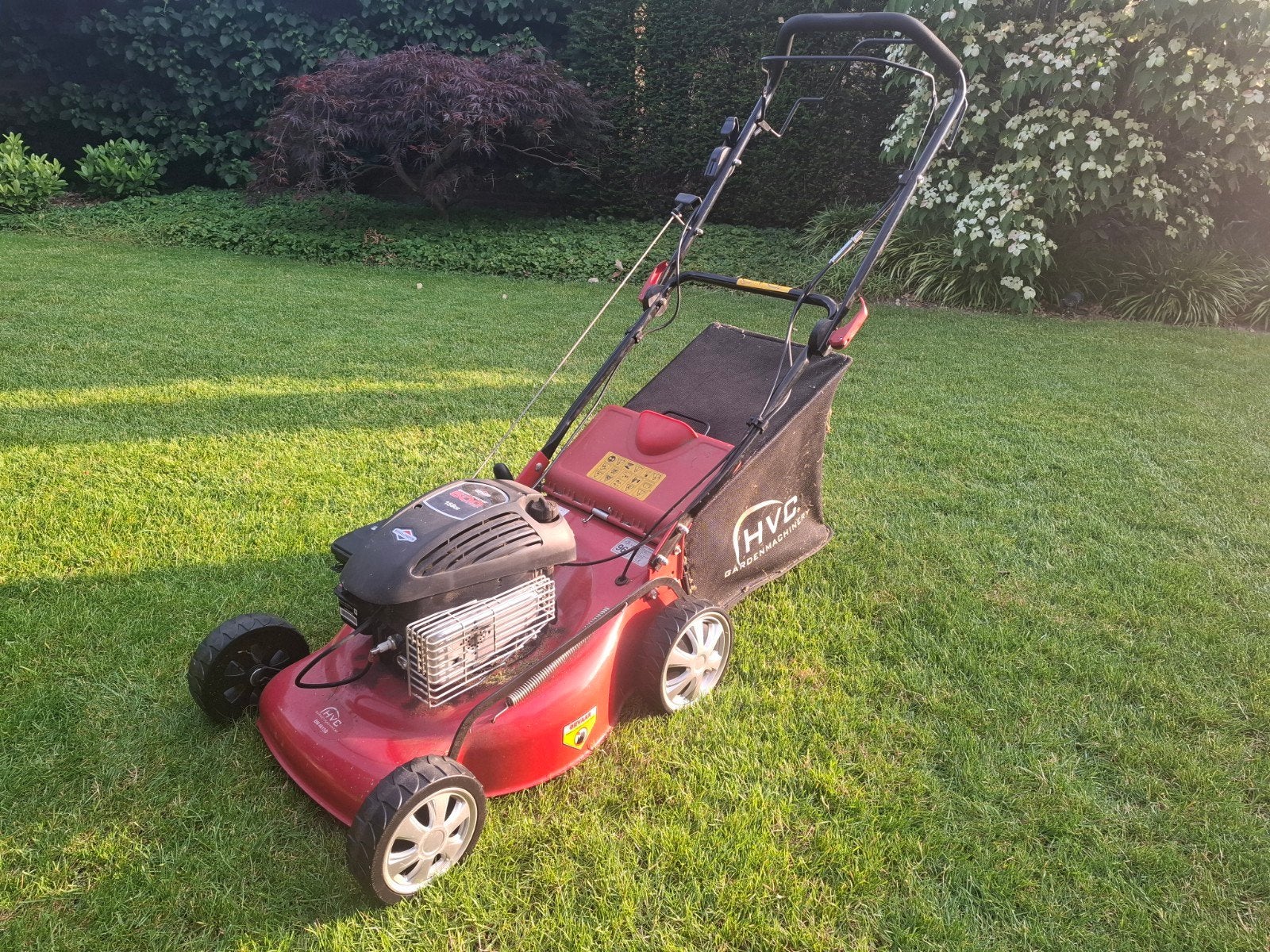 HVC benzine grasmaaier, zelfrijdend (48 cm maaibreedte), Tuin en Terras, Ophalen, Gebruikt
