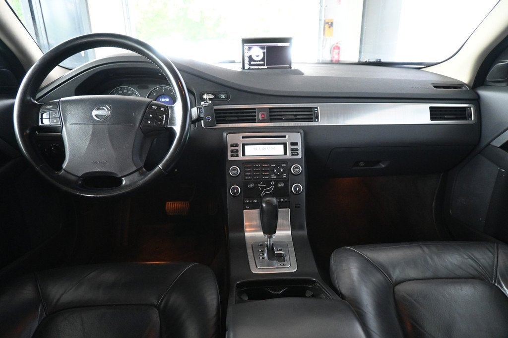 Volvo V70 2.4D Limited Edition Automaat Clima Navigatie Lede, Zwart, Blauw, Parkeersensor, Diesel