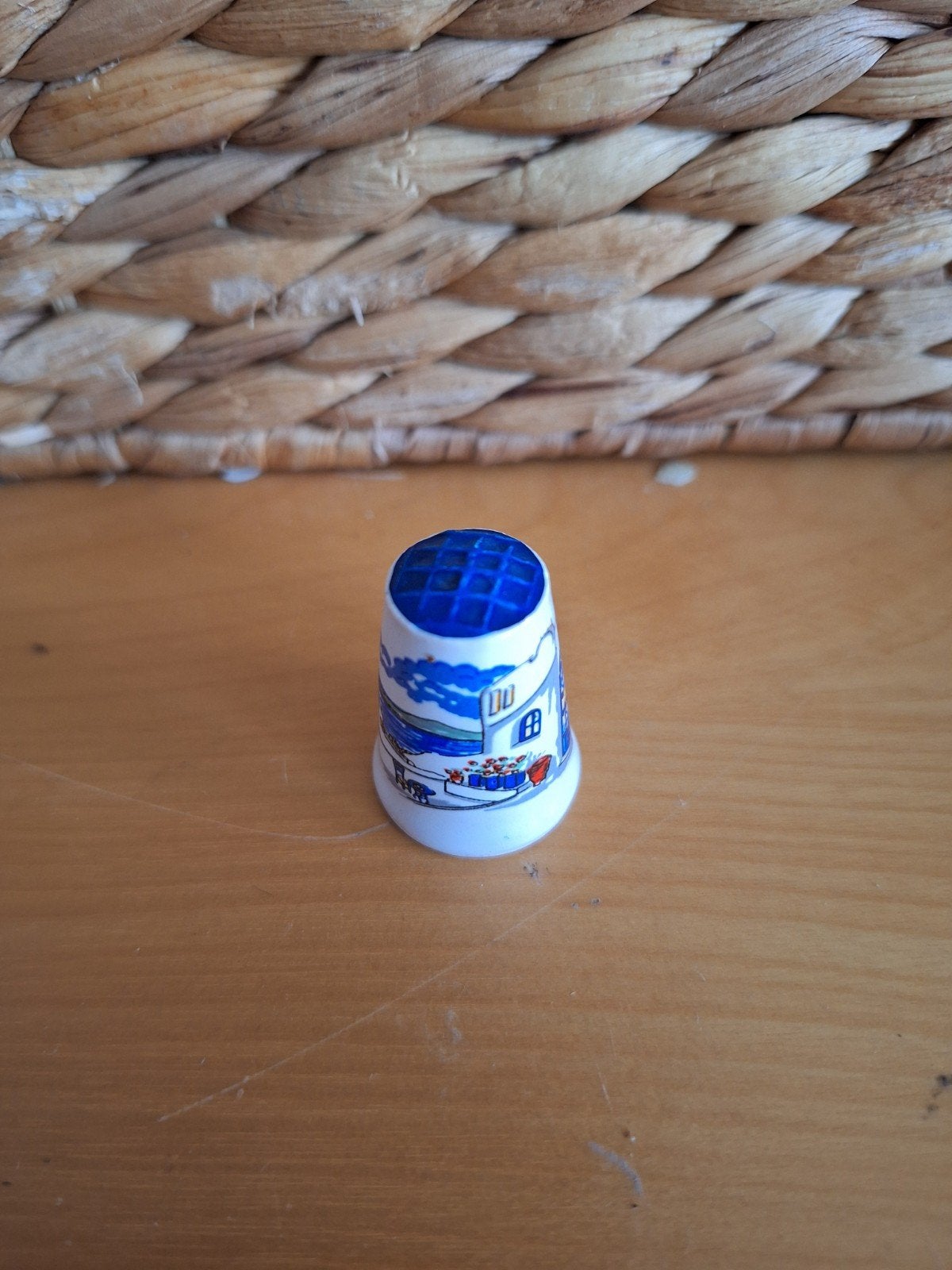 Vingerhoedje Samos Griekenland souvenir, Ophalen of Verzenden, Zo goed als nieuw, Porselein, Buitenland