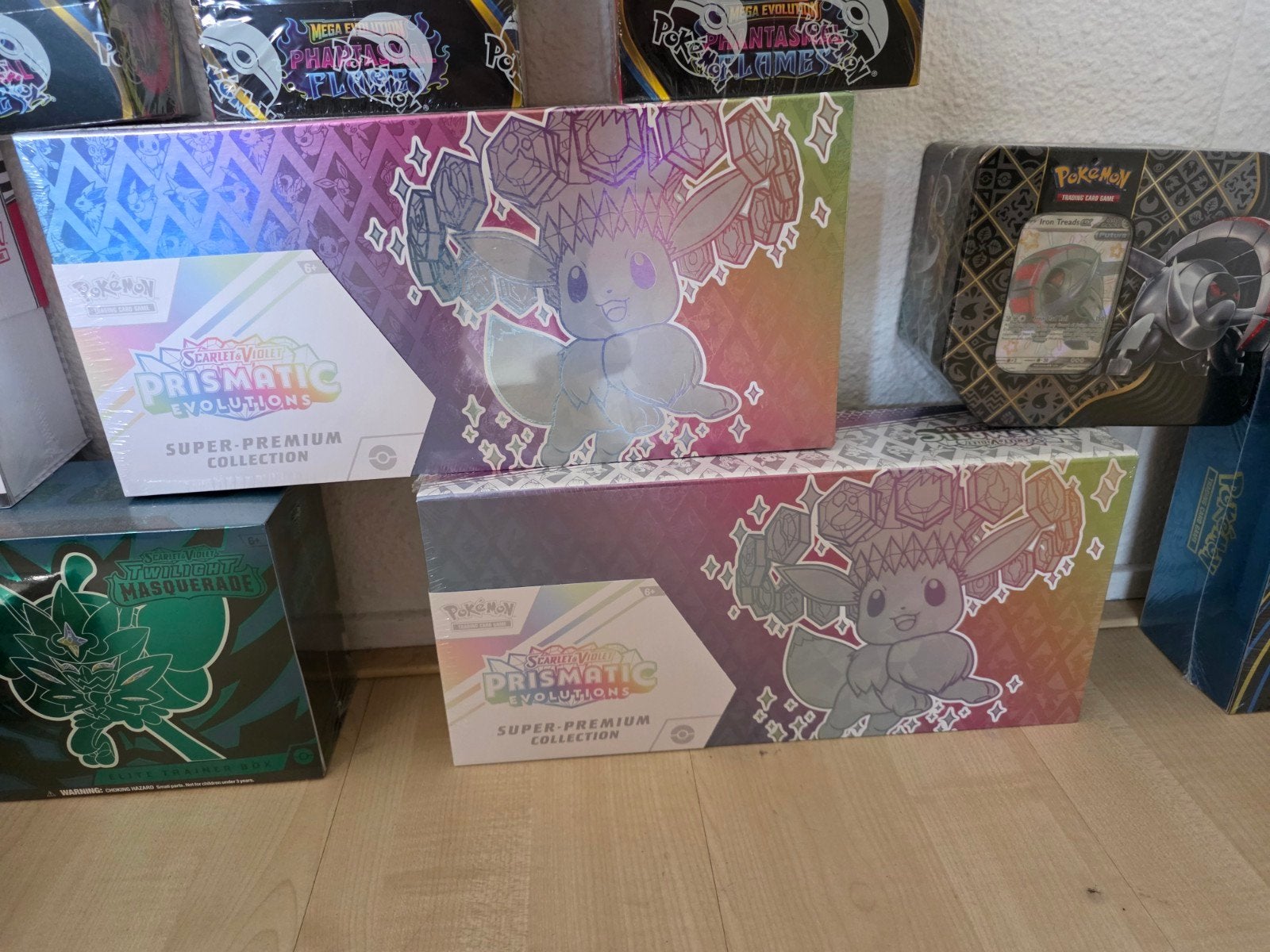 Prismatic Evolutions Super Premium Collection etb 2x, Ophalen, Nieuw