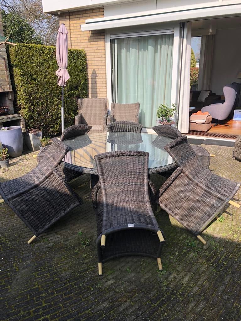 Wicker tuinset met 6 stoelen en ronde glazen tafel, Tuin en Terras, Tuinsets en Loungesets, Ophalen, Gebruikt, Eettafel, 6 zitplaatsen