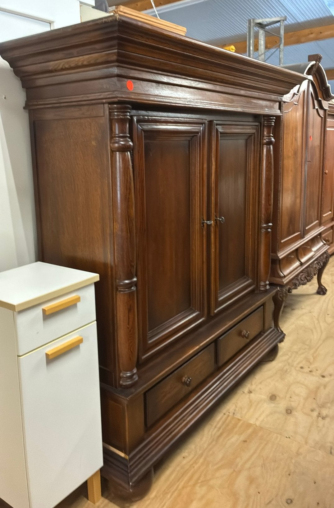 Prachtig eikenhouten kast met veel opbergruimte, Ophalen