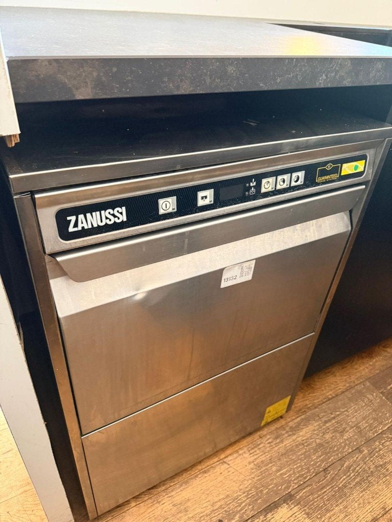 Zanussi professionele horeca vaatwasser incl korven, Ophalen, Gebruikt, 60 cm of meer