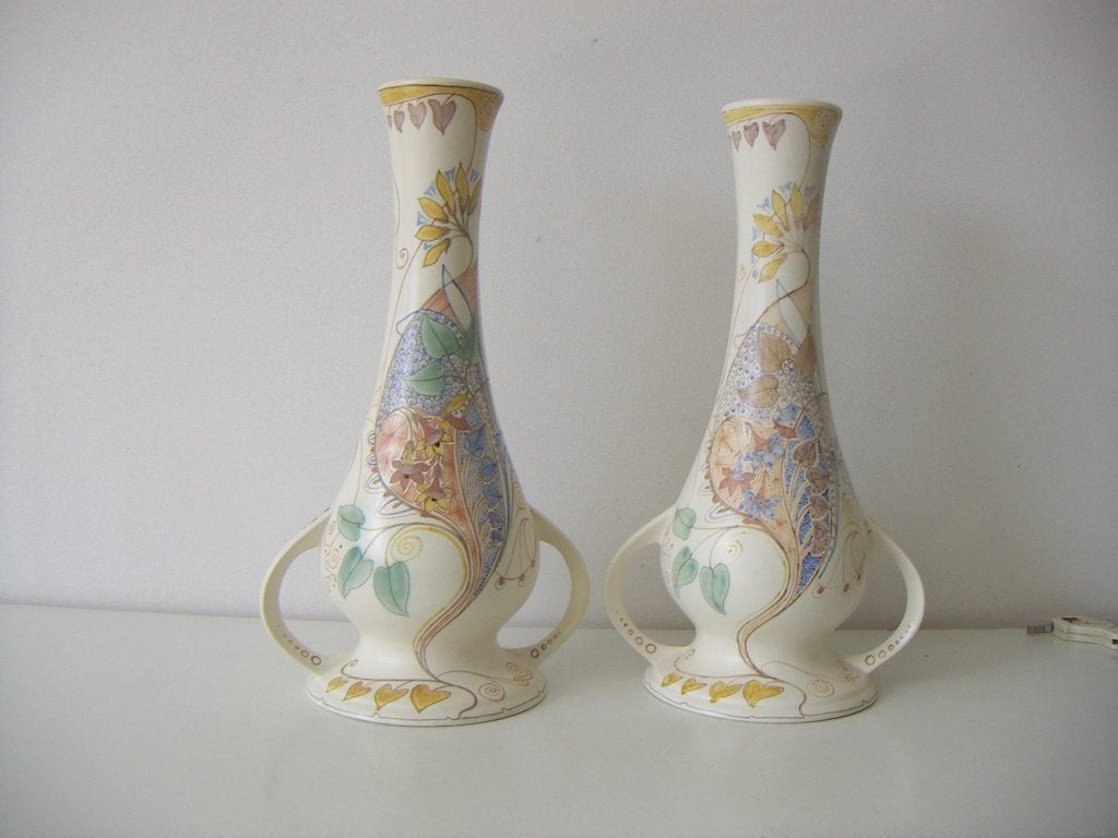 2 x Zuid Holland Gouda plateel keramiek vazen jr.ca.1910., Handgemaakt, Meerkleurig, Ophalen of Verzenden, Zo goed als nieuw