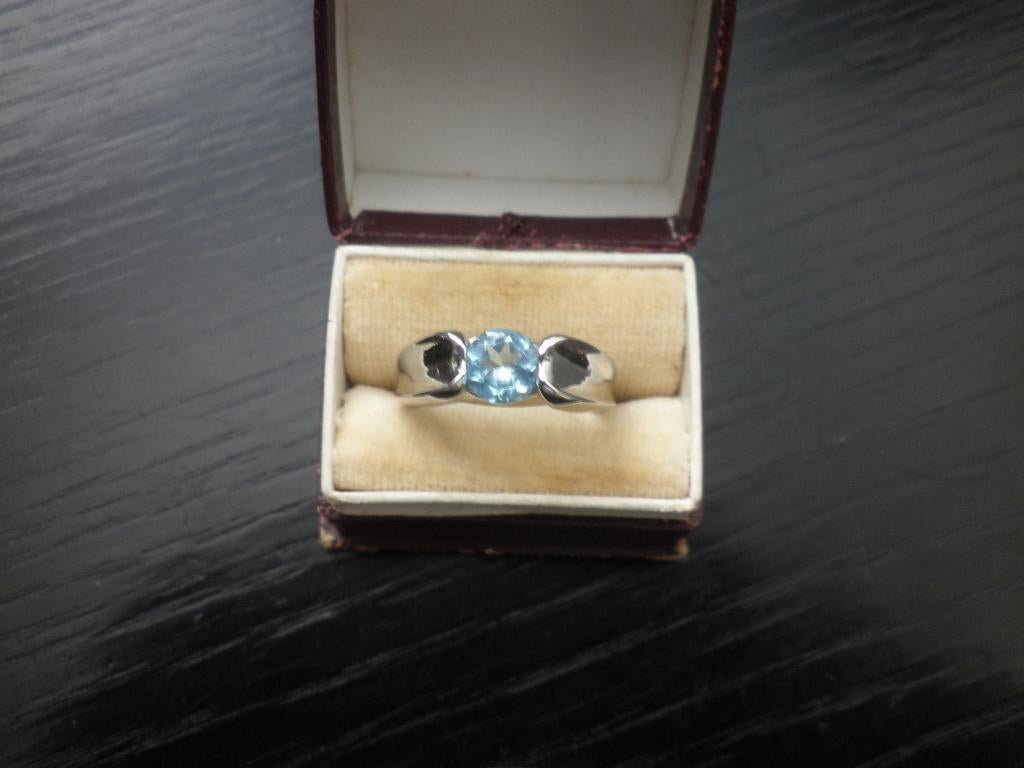 Mooie Fijne Zilveren Ring met kleine helder blauw steen, Sieraden, Tassen en Uiterlijk, Antieke sieraden, Verzenden, Zilver, Ring