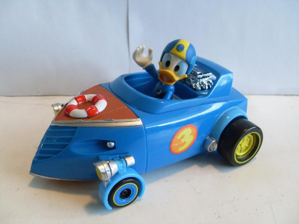 Mickey & the Roadster Racers Auto Donald Duck Disney, Ophalen of Verzenden, Donald Duck, Zo goed als nieuw, Beeldje of Figuurtje