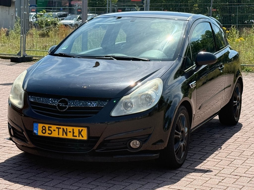 Opel Corsa D 1.2 CARPLAY/AIRCO/RADIO/ORG NL!, Voorwielaandrijving, 450 kg, 40 €/maand, Zwart