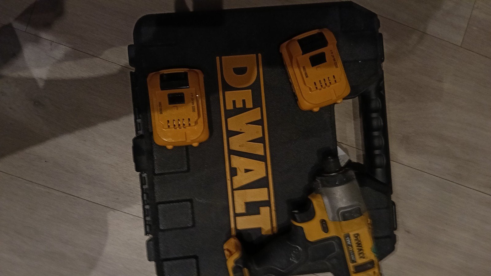 DeWalt 12V Slagtol met 2 Accu's, Oplader en Koffer, Ophalen of Verzenden
