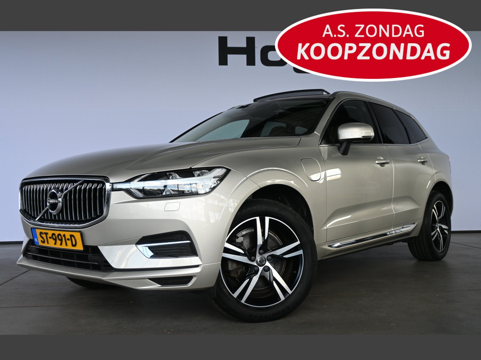 Volvo XC60 2.0 T8 Twin Engine AWD Inscription Harman/Kardon, Gebruikt, 4 cilinders, 2039 kg, Bedrijf