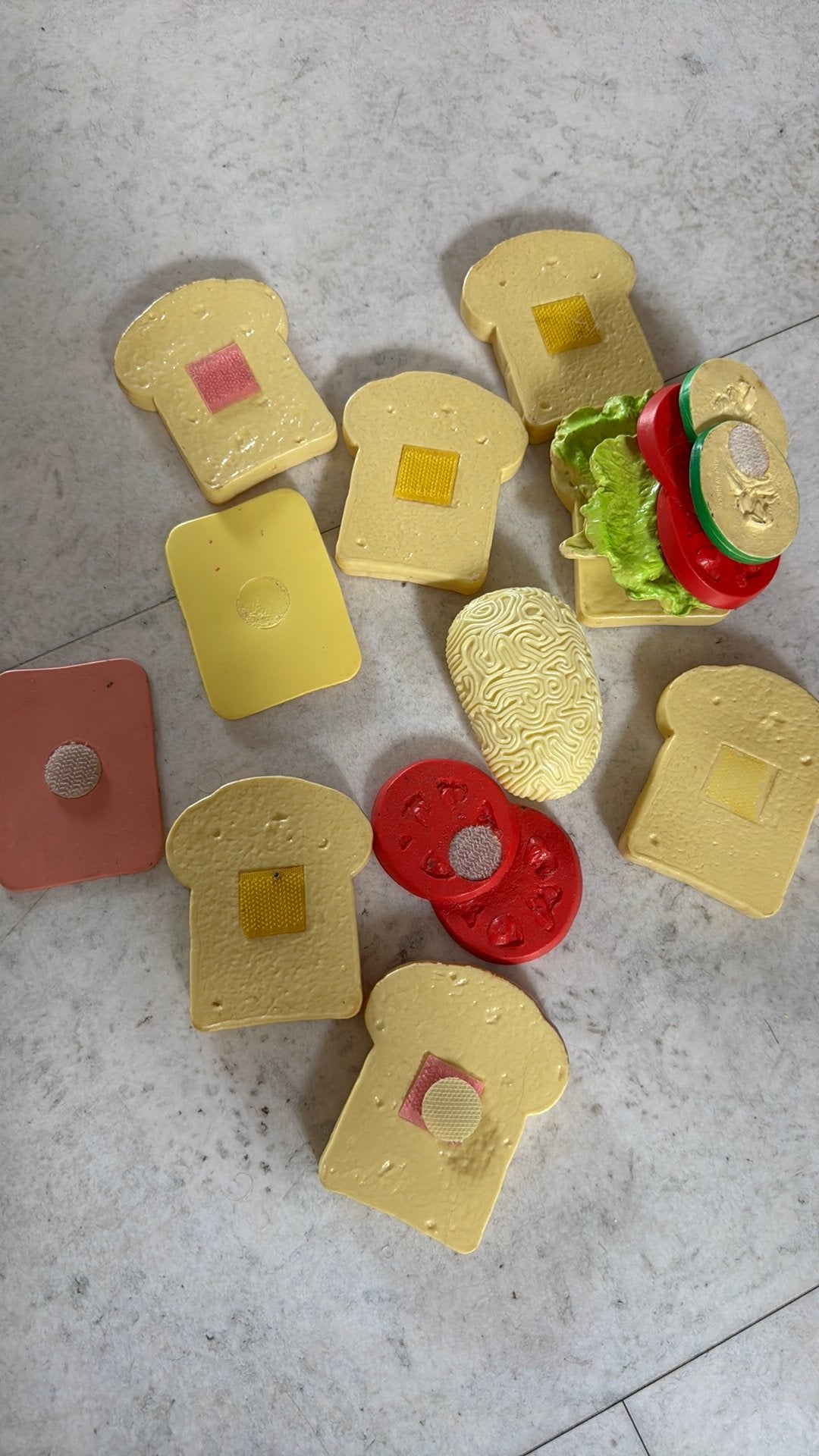 Stapelbare toast, Ophalen, Zo goed als nieuw, Poppenhuis