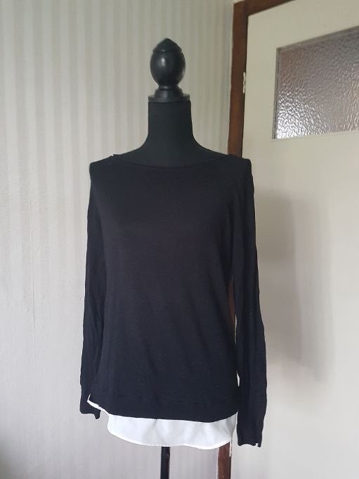 Leuke zwarte trui, trui / blouse effect in 1. 36 38 rekt mee, Verzenden, Gedragen, Maat 36 (S), Zwart