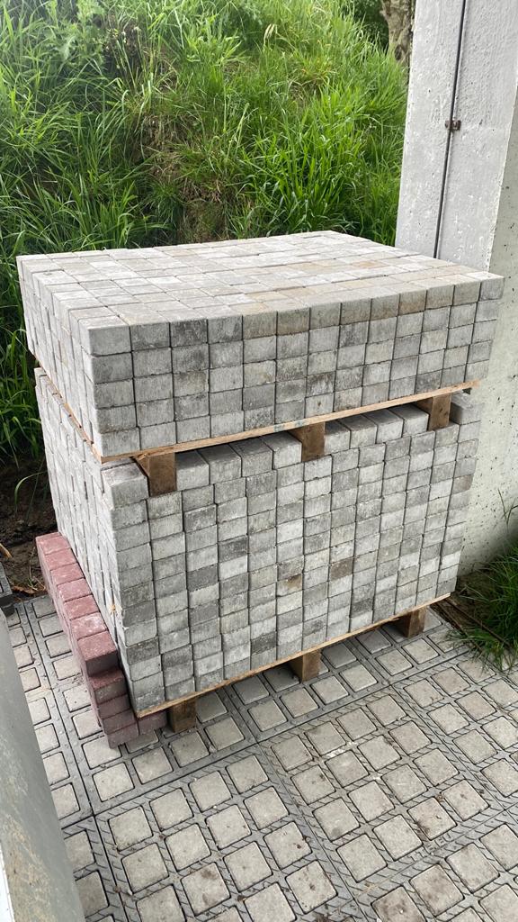 TTE betonstenen, Ophalen, Zo goed als nieuw, Beton, Klinkers