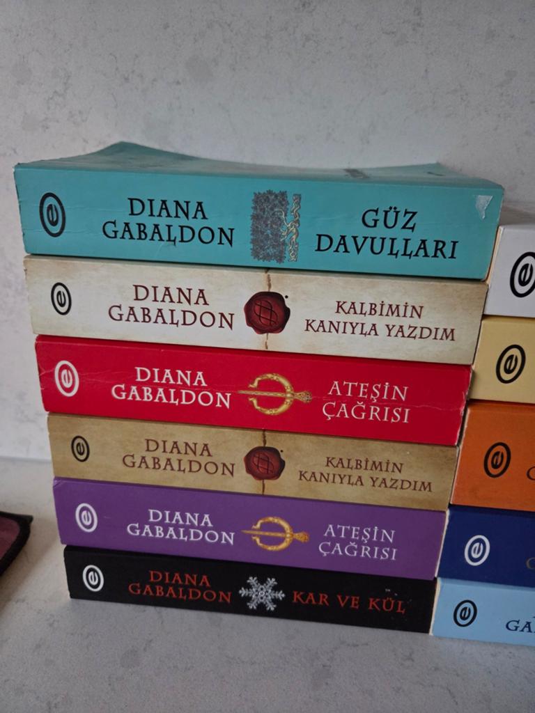 11x Diana Gabaldon / Outlander - Turkse Turkije boeken, Ophalen of Verzenden, Gelezen