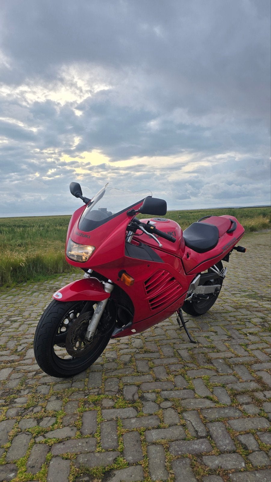 Suzuki RF600R - 35.000km - Nette motor, Motoren, Sportuitlaat, Occasion, 4 cilinders, Motorrijbewijs A