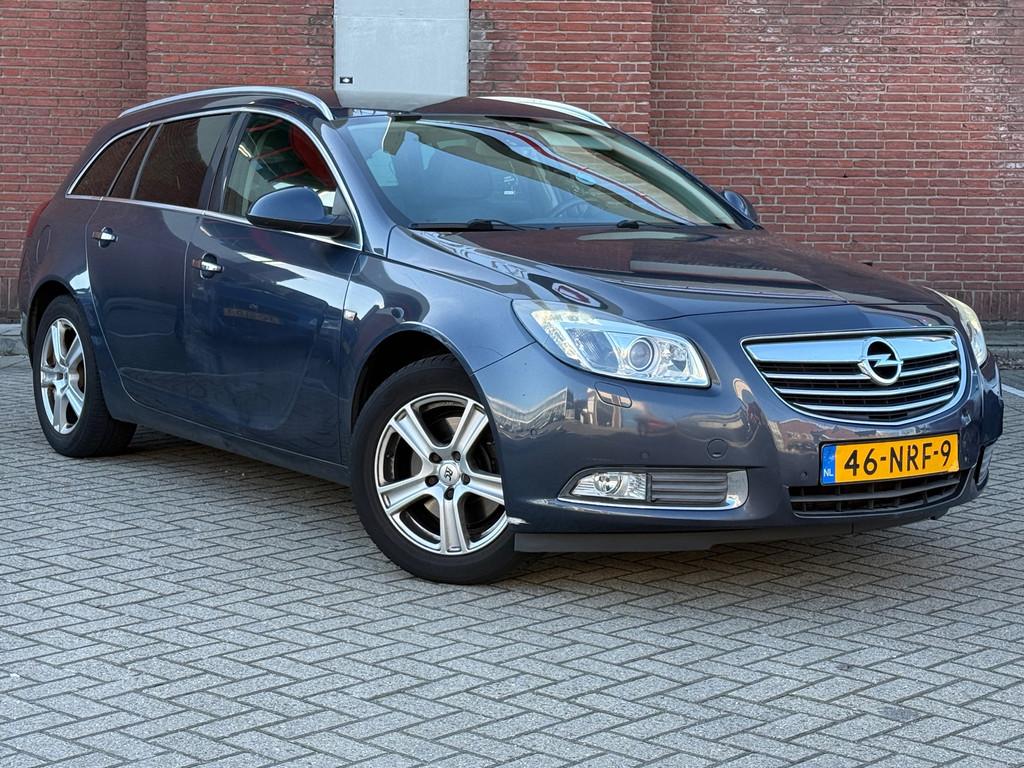 Opel Insignia Sports Tourer 1.6 T Cosmo|LEDER|NAVI|CRUISE|CL, Euro 5, Gebruikt, 4 cilinders, Parkeersensor