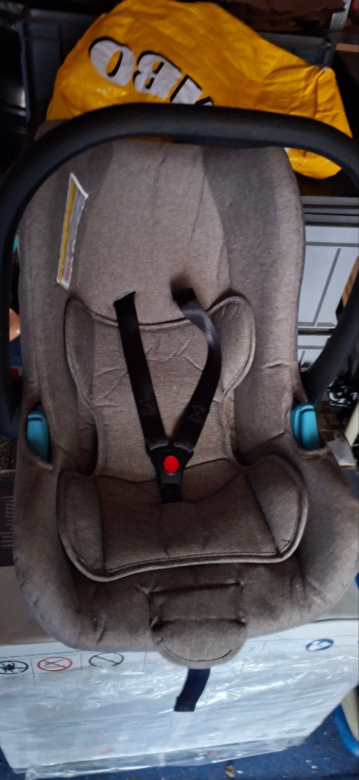 Baby autostoel, Ophalen of Verzenden, 15 t/m 36 kg, Overige merken, Autogordel