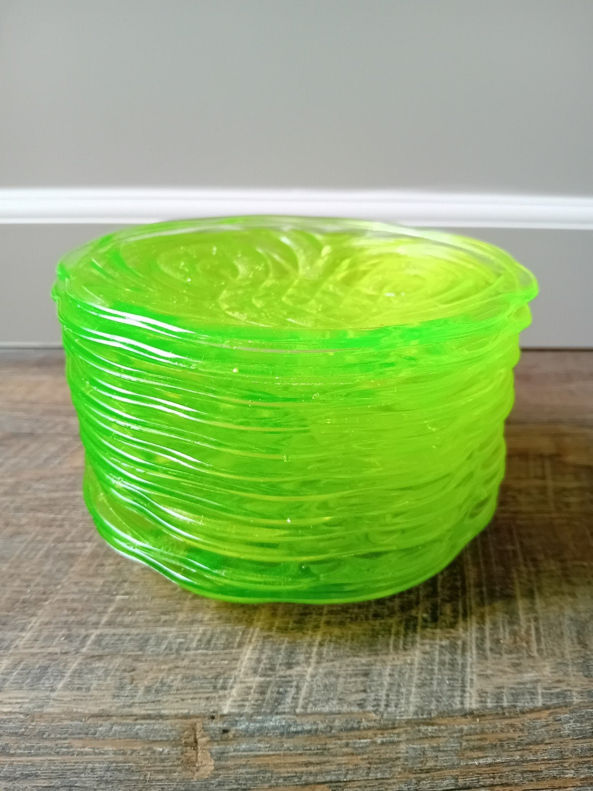 Set van 12 Art Deco Uranium Glas Gebaksschaaltjes, Ophalen of Verzenden