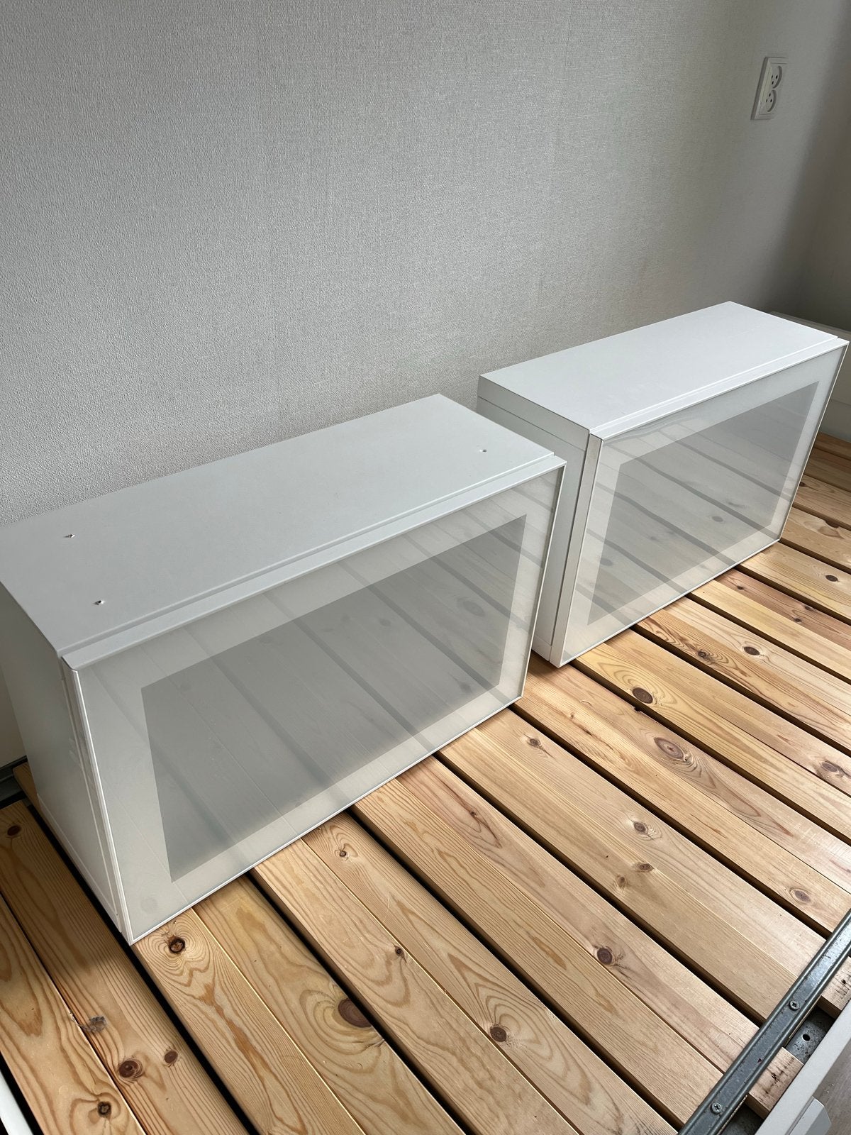 2x IKEA Besta kasten incl. Ophangbeugels excl. houten blad, Ophalen, Gebruikt