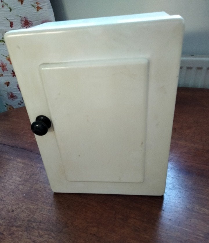 Vintage medicijnkastje, Huis en Inrichting, Kasten | Overige, Ophalen of Verzenden, Gebruikt