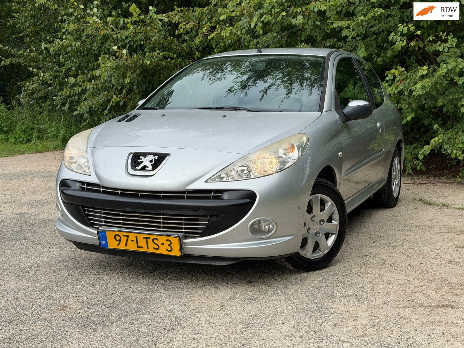 Peugeot 206 + 1.4 XS | " 155.000 " KM + Nwe APK + Cruise con, Auto's, Voorwielaandrijving, 4 cilinders, Origineel Nederlands, Bedrijf
