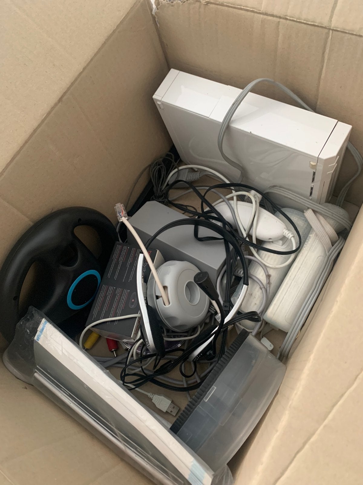 Wii spel computer met diverse assecoires, Ophalen of Verzenden, Zo goed als nieuw, Sport, 3 spelers of meer