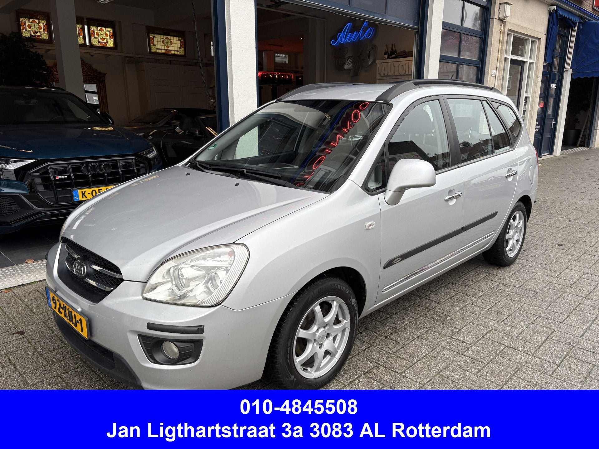 Kia Carens 2.0 CVVT X-ecutive CLIMA/AIRCO/NL AUTO (bj 2010), Voorwielaandrijving, Gebruikt, 4 cilinders, 700 kg