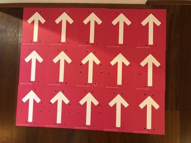 15 Wegwijzer Bordjes Kunststof Pijl/Richtingaanwijzer Nr 62, Gebruikt, Ophalen of Verzenden, Kunststof, 21 cm