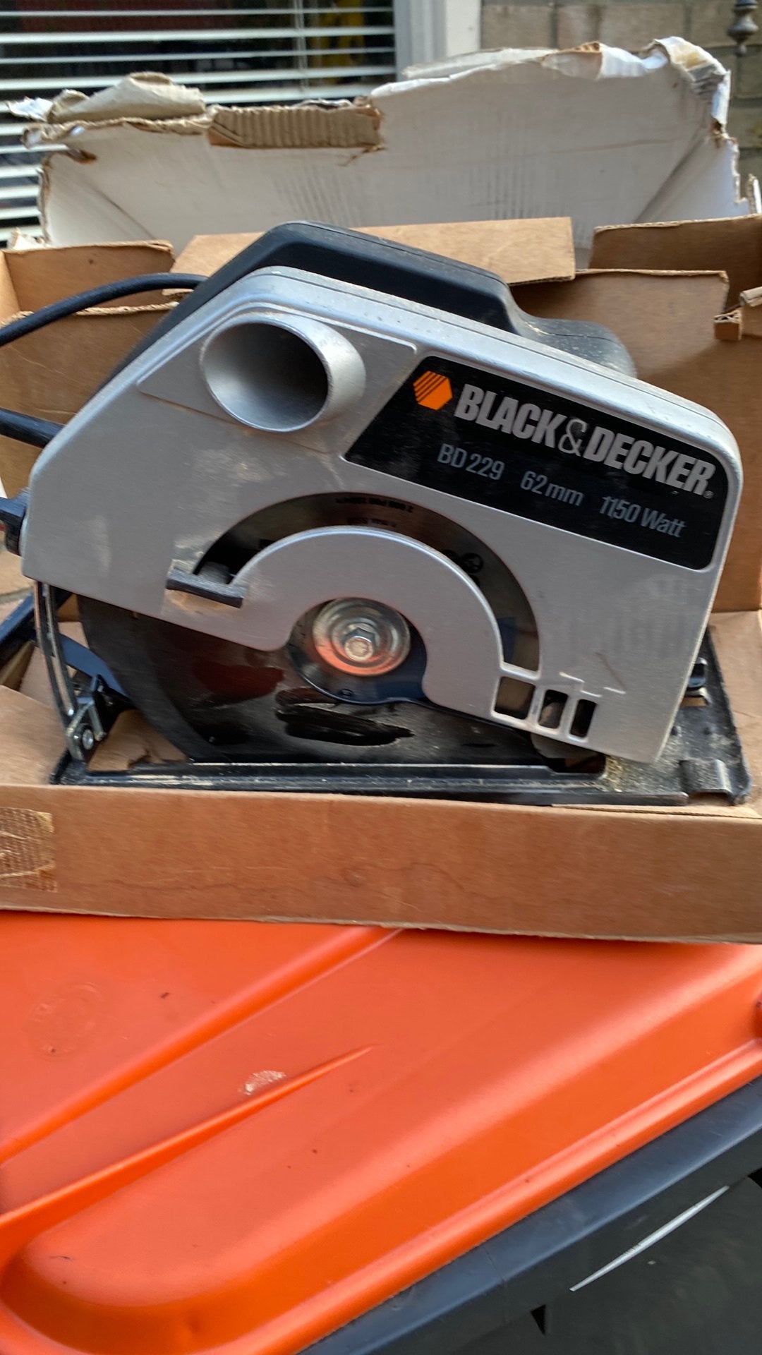 Cirkel zaag machine black en decker, Doe-het-zelf en Verbouw, Gereedschap | Zaagmachines, Cirkelzaag, Ophalen of Verzenden, Zo goed als nieuw