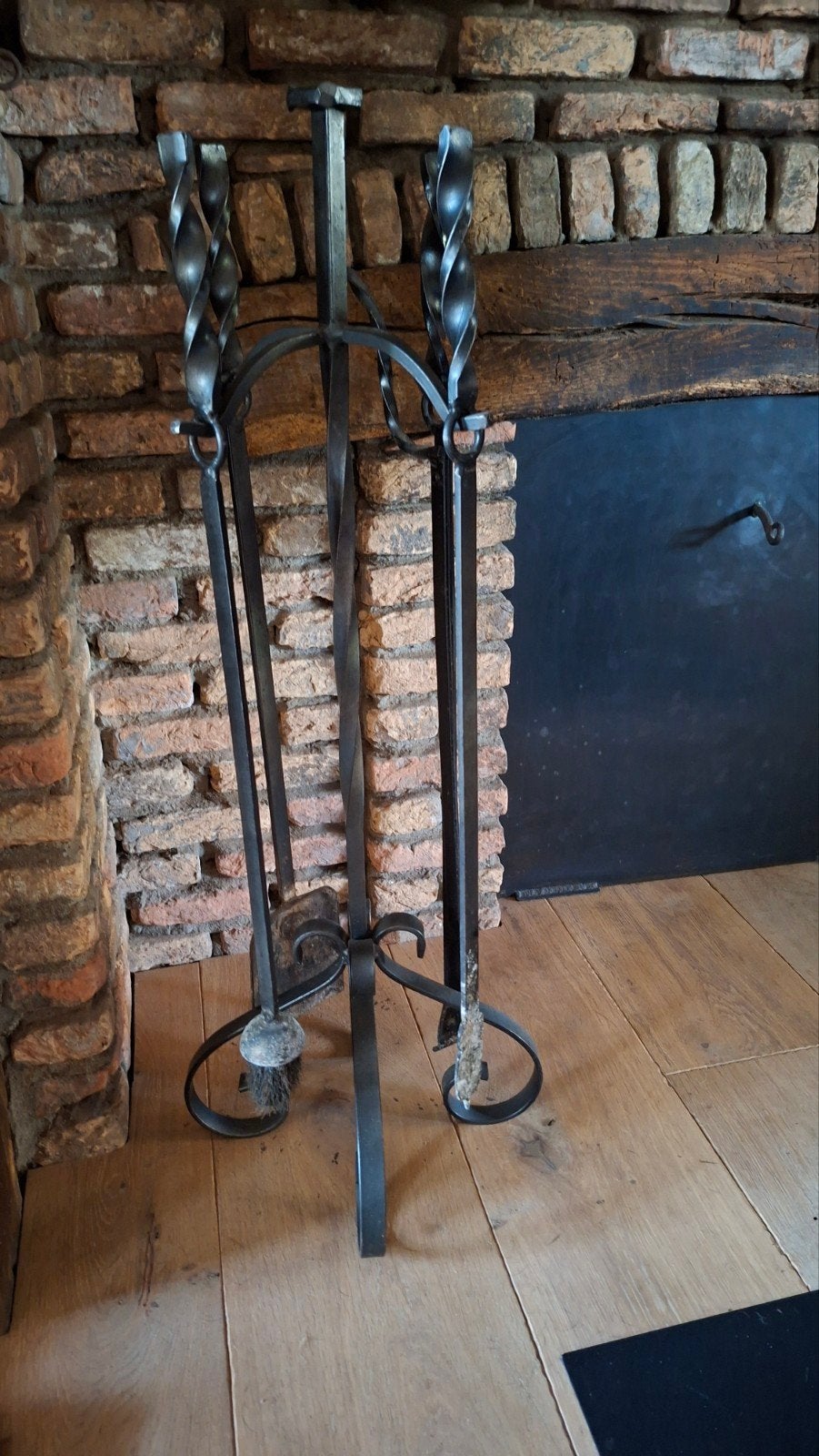 Smeedijzeren haardstel met 4 accessoires, Ophalen, Gebruikt, Vrijstaande haard, Overige soorten