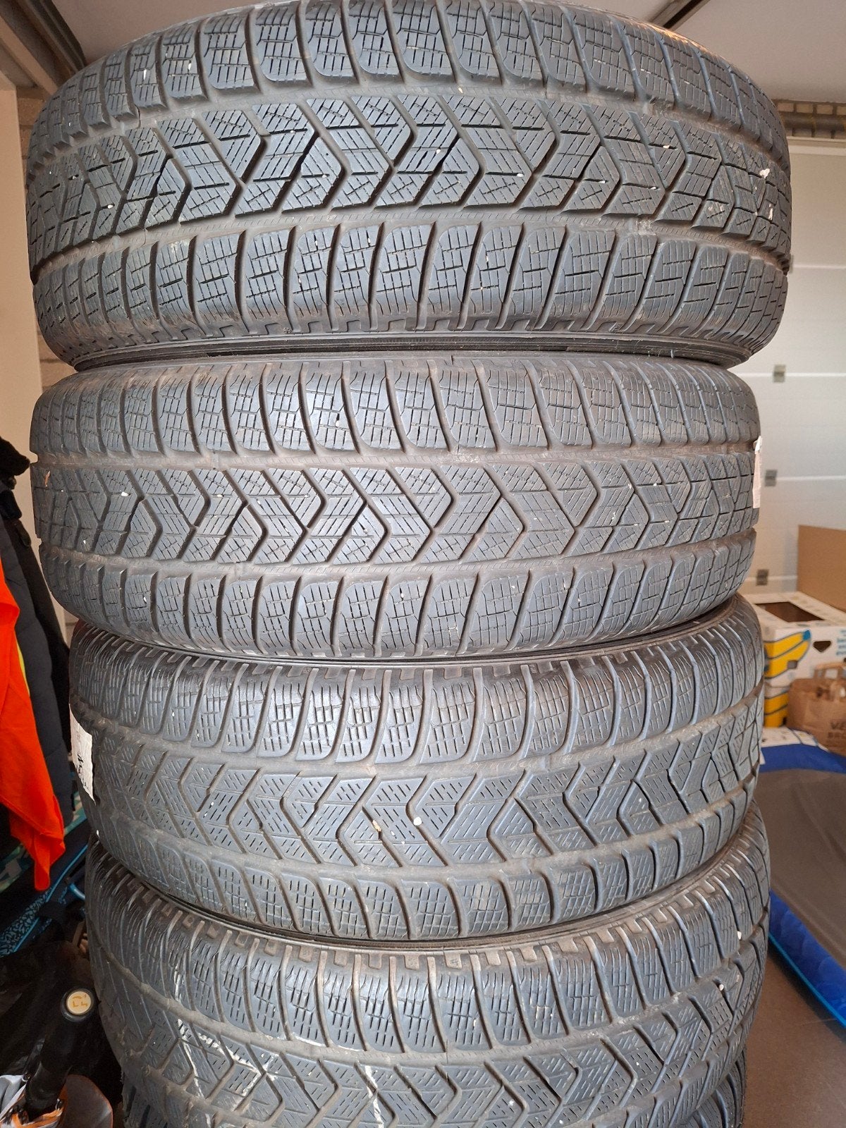 4x Pirelli scorpion winterband 215/65R17, Ophalen, Gebruikt